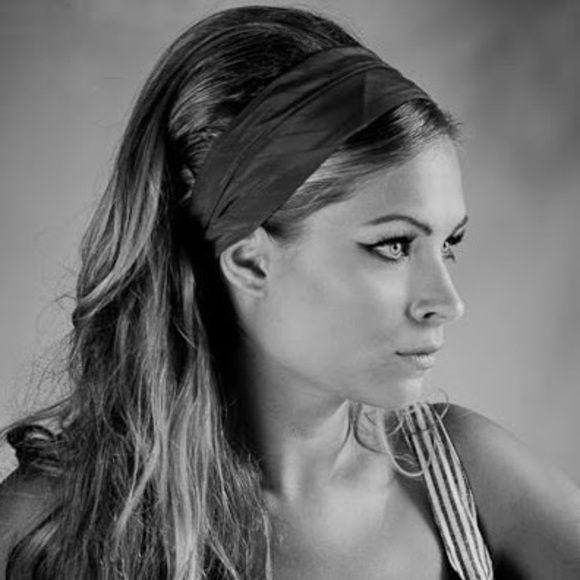 Meet your Posher, Erin - Picture 1 of 1